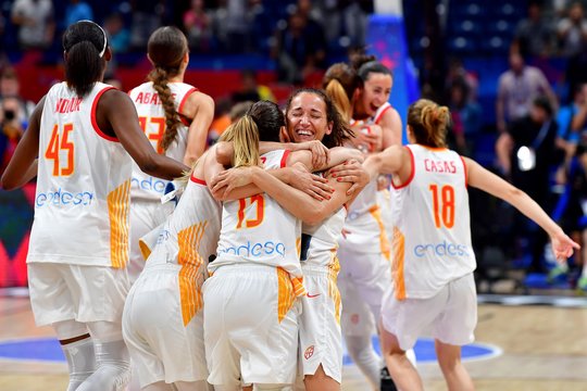 Prancūzijos moterų krepšinio rinktinei Europos finalai užkeikti – šįkart prancūzės dar ir sumindytos