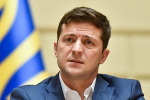 Volodymyras Zelenskis pasiūlė susitikti Vladimirui Putinui: Kremlius jau sureagavo