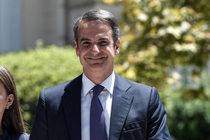 Prisaikdintas naujasis Graikijos premjeras K. Micotakis