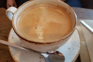 Kava su cinamonu maloniai nuteikia gomurį ir mažina apetitą