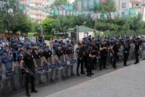 Turkijoje liepta suimti per 200 su perversmu siejamų asmenų