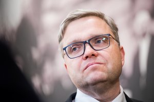Būkite atidūs: pinigus viliojantys sukčiai cituoja neva LB vadovą V. Vasiliauską
