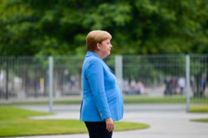 A. Merkel ištiko trečias per mėnesį drebulio priepuolis