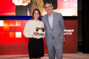 Iš Eurolygos vadovo J. Bertomeu rankų – garbingas apdovanojimas „Žalgirio“ organizacijai