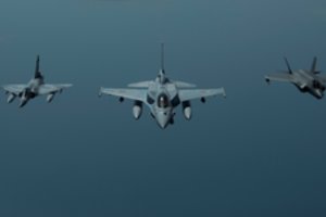 Bulgarija pirks aštuonis naikintuvus F-16