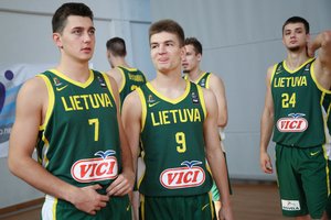 Karjeros „Žalgiryje“ atsisakęs, bet Madrido ekipoje debiutavęs D. Giedraitis grįžti į Lietuvą nesiruošia