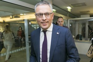 Pasitraukęs V. Bakas pažėrė kaltinimų partijai – netiki, kad valstiečiai pasikeis