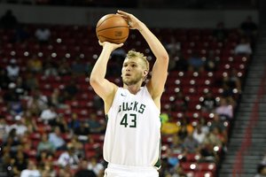 Nerimo signalas „Žalgirio“ stovykloje – dar vieną galingą pasirodymą surengęs J. Landale'as beldžiasi į NBA duris