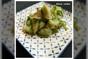 Japoniškos agurkų salotos tiks ir užkandžiui, ir prie kepsnio