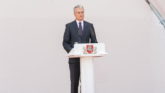 G. Nausėdos kalba Daukanto aikštėje: „Dalis Lietuvos vis dar vaduojasi iš praeities“