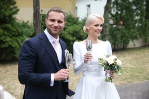 Dainininkė Viktorija Arlauskienė tapo mama: pirmagimiui suteikė neįprastą vardą