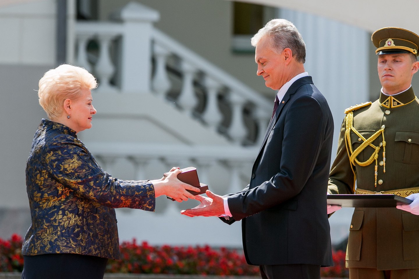 D. Grybauskaitė perdavė Prezidento rūmus G. Nausėdai.<br>D.Umbraso nuotr.