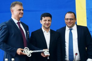 Pirmalaikius rinkimu inicijavęs V. Zelenskis tikisi Ukrainos parlamento sudėties pokyčių