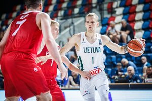 Europos 20-mečių krepšinio pirmenybėse Lietuvos rinktinė į miltus sumalė lenkus