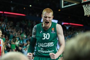 „Olimpia“ papildęs A. White'as: „Džiaugiuosi galėsiantis dirbti su treneriu E. Messina“