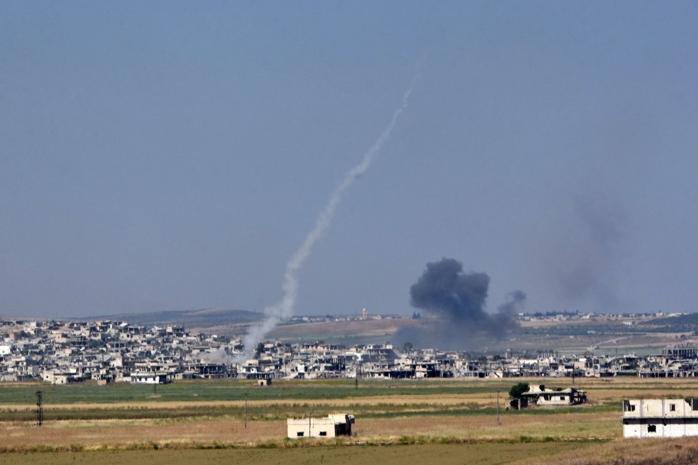 Sirijos režimas sako, kad užpuolikai išvedė iš rikiuotės dujotiekį.<br>AFP/Scanpix nuotr.