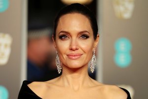 Po netikėto sąmonės praradimo gerbėjai baiminasi dėl Angelinos Jolie sveikatos