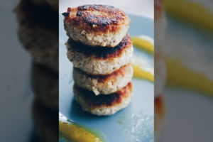 Puikiai ryto pradžiai – fantastiškai skanūs veganiški varškėčiai