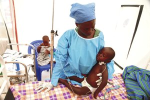 Ebola vėl kelia paniką: pasiekė milijoninį miestą