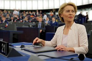 Kandidatė į EK vadovus U. von der Leyen išdėstė savo viziją Europos Parlamentui