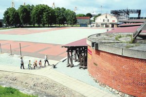 Kryžiuočių pilies bokštui prireiks daug plieno