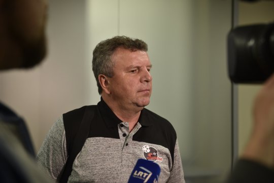 „Sūduvos“ treneris V. Čeburinas: „Sulaužęs V. Slavickiui abi kojas serbas vyko į ligoninę atsiprašyti“