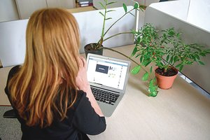 Apie šeimyninį gyvenimą svajojusiai moteriai – sukčiaus žabangos: prarado 55 tūkstančius eurų