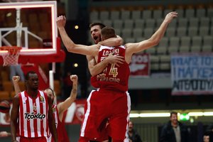 „Olympiakos“ pasiruošęs atsinaujinti – atsisveikino su aštuonerius metus klubo garbę gynusiu žaidėju