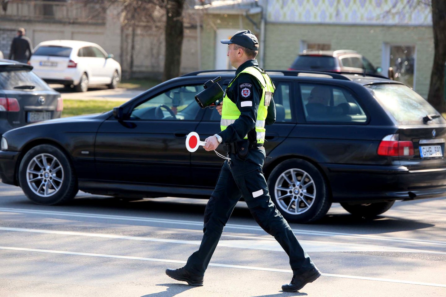 Lietuvos kelių policijos tarnyba pabrėžia, kad visų priemonių imasi siekdama pagerinti eismo saugumą. <br>M.Patašiaus nuotr.