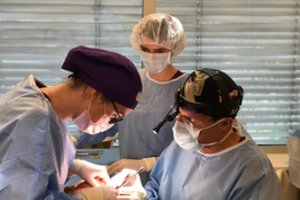 Gydytojas – apie juodąją plastinės chirurgijos rinką Lietuvoje ir ką mėgsta tobulinti lietuviai