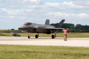 Į Lietuvą pirmąkart atvyko pažangiausi JAV naikintuvai F-35