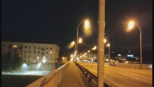 Žiūrovė užfiksavo, kas naktį dėjosi Vilniuje – praeiviai net stabtelėdavo 
