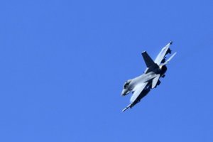 Bulgarijos parlamentas patvirtino sutartį dėl naujų naikintuvų F-16 įsigijimo iš JAV