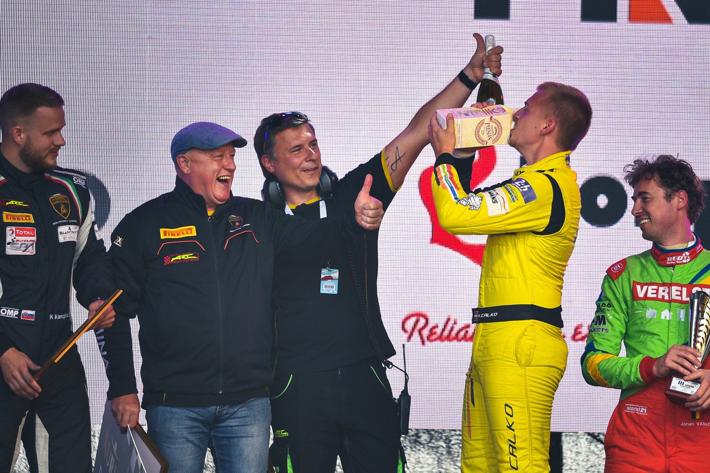 1006 km lenktynių kvalifikacijos nugalėtojų apdovanojimai.<br> Vytauto Pilkausko nuotr.