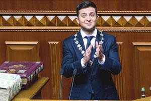 Artėjant Ukrainos parlamento rinkimams, pergalė žadama V. Zelenskio partijai
