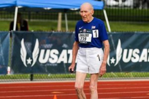 96-eri metai nėra kliūtis gerinti pasaulio rekordus bėgime