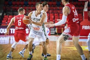 Fantastiškai atsitiesęs Lietuvos jaunimas Europos čempionate dramatiškai įveikė kroatus