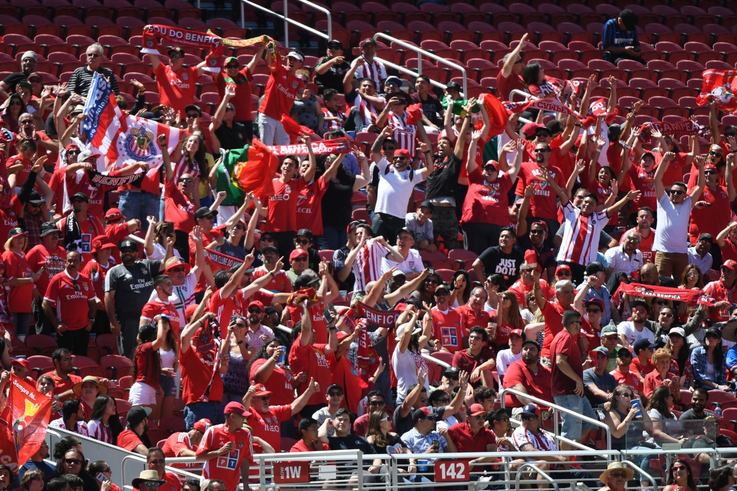 „Benfica“ laimėjo prieš „Chivas“ ekipą.<br> AFP/Reuters/Scanpix nuotr.