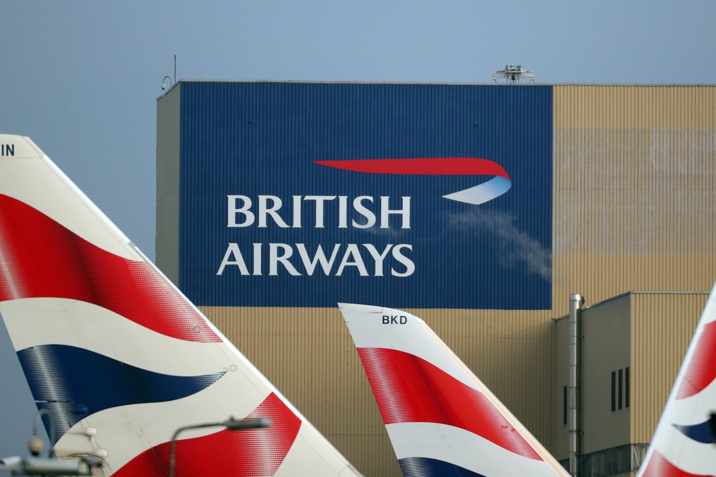 Didžiosios Britanijos ir Vokietijos aviakompanijos „British Airways“ ir „Lufthansa“ šeštadienį pranešė stabdančios skrydžius į Kairą.<br>REUTERS/Hannah McKay / scanpix nuotr.