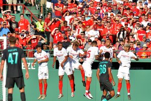 Čempionų lygos laimėtojas „Liverpool“ paskutinę mačo minutę pralaimėjo