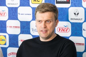 Dėl NBA taisyklių laukti priverstas D. Adomaitis atskleidė, ką darys D. Sabonis ir J. Valančiūnas