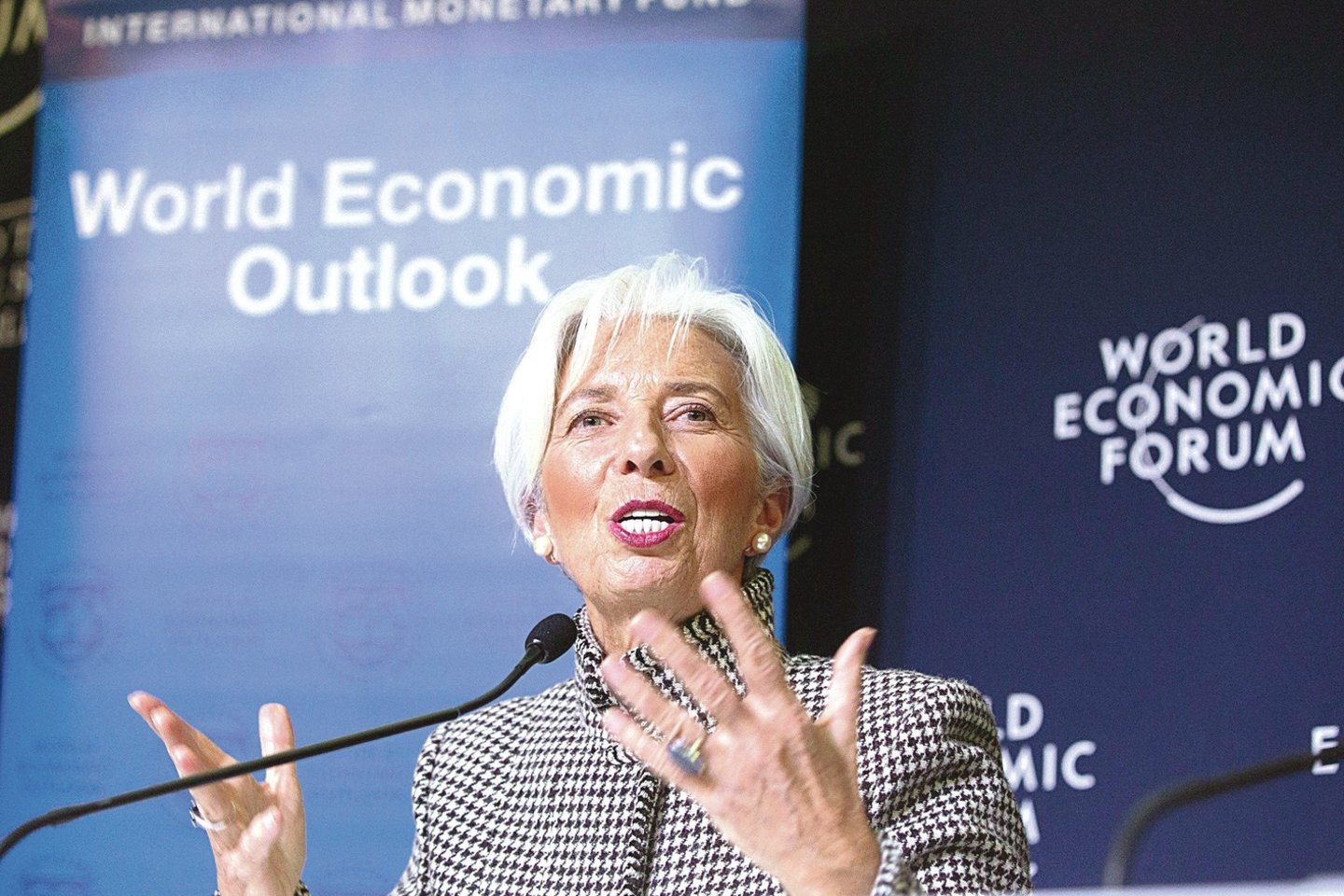   Ch.Lagarde priprato atsidurti neįprastoje situacijoje ir keisti per ilgus metus susiformavusias normas. Kažkada ji jau buvo pirmoji istorijoje moteris ministrė Didžiojo aštuoneto šalyje ir pirmoji moteris – TVF vadovė. Dabar ji taps ne tik pirmąja moterimi – Europos centrinio banko pirmininke.<br> Reuters/Scanpix nuotr.