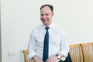 Ministras A. Veryga: „Nuo rugsėjo medikų algos dar didės“