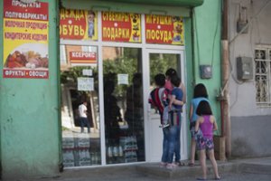 Skolų burbulas pavojingai išsipūtęs – Rusiją nuo didelių bėdų skiria plonytė riba