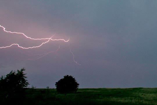 Sinoptikai įspėja – kol vieni mėgausis saule, kitų laukia ir liūtys, ir perkūnas