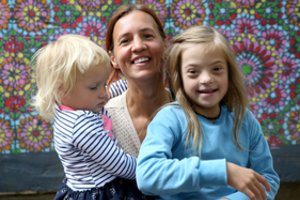 Keturių vaikų mama pirmagimei su Downo sindromu dėkoja už šeimą