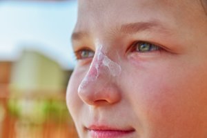 Vasara – poilsio metas kūnui, bet stresas odai: kaip išvengti odos senėjimo?