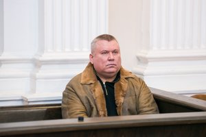 Į teismą atkeliavo korupcijos byla, kurios dalyvis – kontrabandininkas V. Karalius