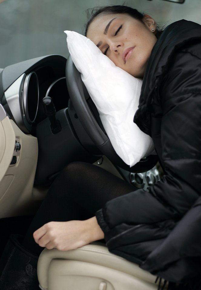  Dažnas vairuotojas nesusimąsto, kad vartojant vaistus ar pavargusiam nevalia sėsti prie vairo.<br> lrytas.lt archyvo nuotr.