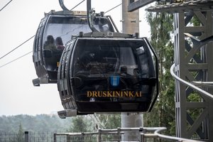 Palygino savivaldybių darbuotojų skaičių: kai kur jų dvigubai daugiau, nors gyventojų skaičius – panašus